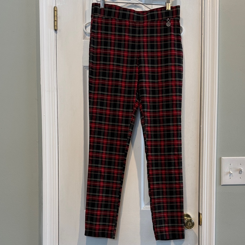 Tommy Hilfiger Red and Black Plaid Cropped Pants. Size 8.